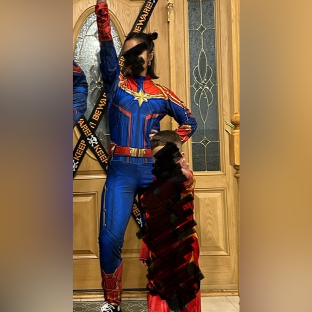 Captain marvel women’s costume